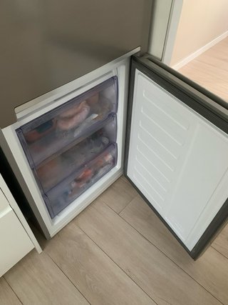 Frigorífico Beko plateado
