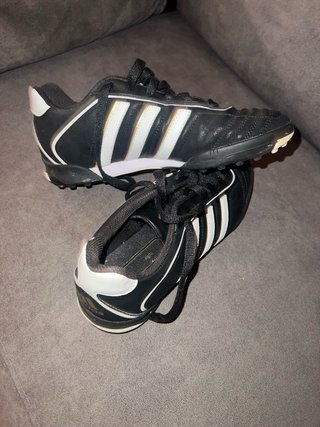 Adidas Questra III TRX Turf Hombre
