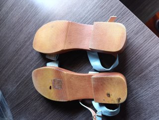 Sandalias azul celeste