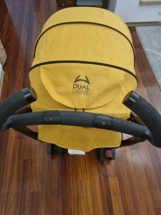 Silla de paseo Nikidom amarilla
