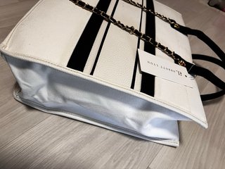 Bolso Abbott Lyon Blanco y Negro