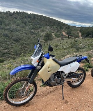 Suzuki DRZ 400S Enduro Moto