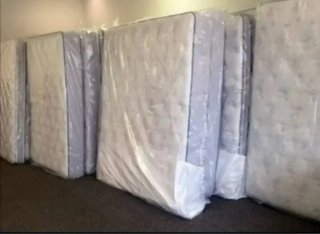 Canapé de madera para cama