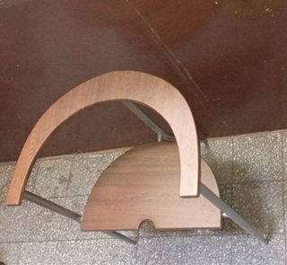 Set de mesa y sus 2 sillas vintage a juego.
