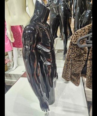 Maniquí Torso Hombre Negro Brillante