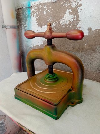 Prensa de libros antigua