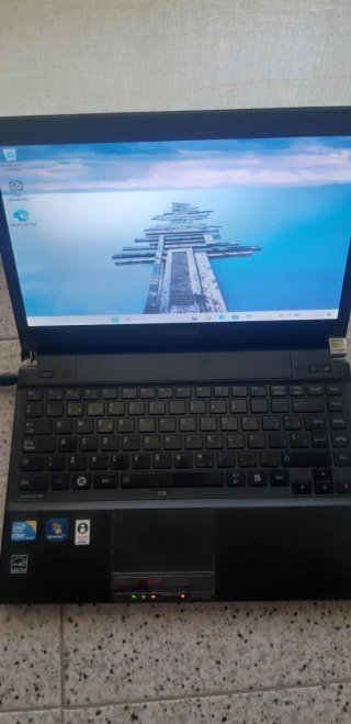 Portatil Toshiba i5 con batería nueva. Windows 11