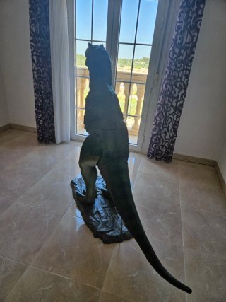 Estatua T-Rex realista