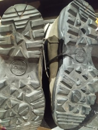 Botas de montaña NOTTON. Talla 38