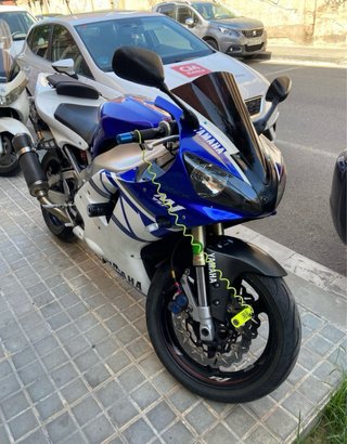 Yamaha R1