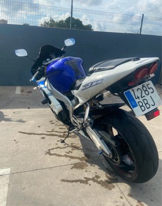 Yamaha R1