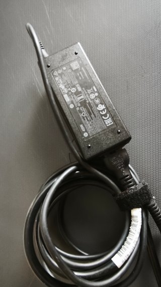 Vendo portátil HP 250 G7 gris
