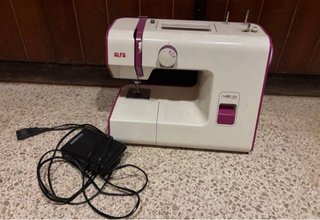 Máquina de coser Alfa Neo