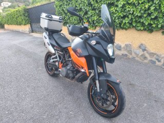 KTM 990 Supermoto Negra y Naranja