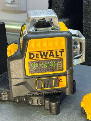 Nivel Láser DeWalt 360° Autonivelante 12v