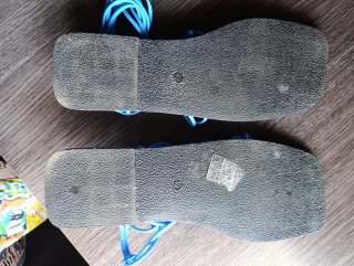 Sandalias EVEN&ODD azules atadas
