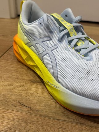 Asics Novablast 5