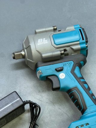 Pistola Impacto Brushless 1200Nm + 2 Baterías