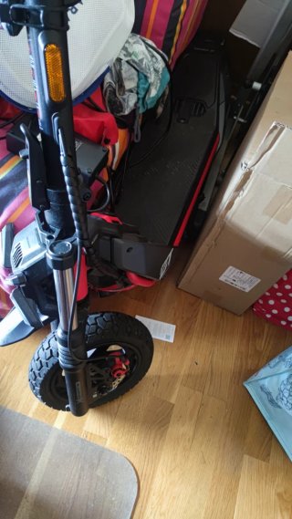 Segway ZT3 PRO E patinete eléctrico DGT