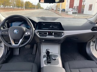 BMW Serie 3 330e 2021
