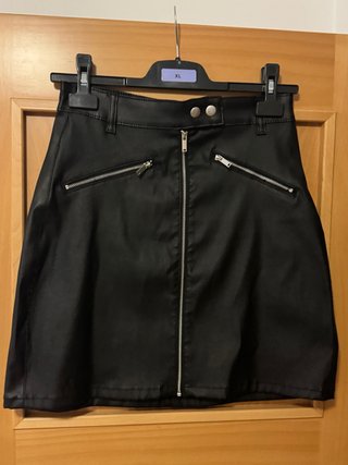Falda cuero cremallera frontal XL