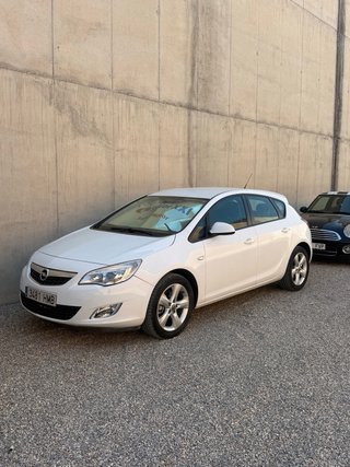 Opel Astra 2014