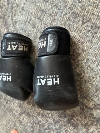 Guantes de boxeo marca HEAT