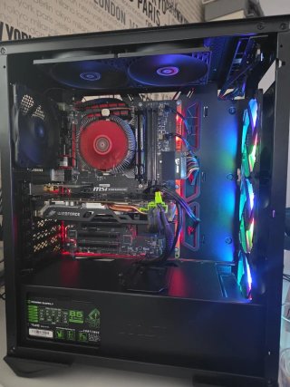 PC Gaming MSI con RGB