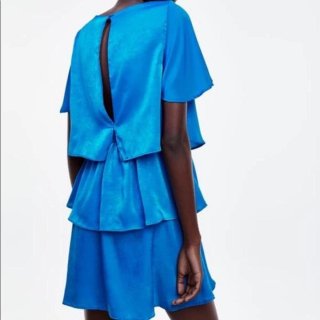 Vestido corto de volantes azul NUEVO ZARA