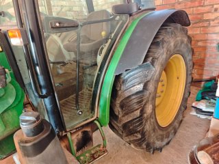 Tractor John Deere 5415 4x4 con pala