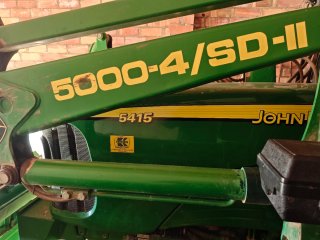 Tractor John Deere 5415 4x4 con pala