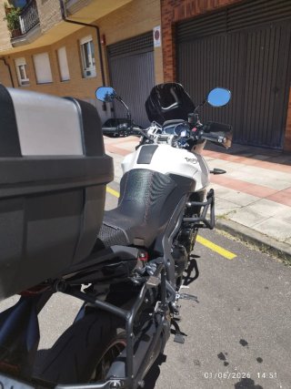 Triumph Tiger 1050 Sport Negra/Blanca