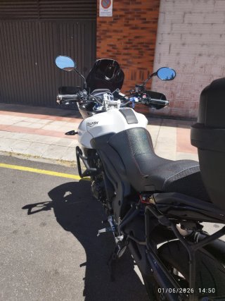 Triumph Tiger 1050 Sport Negra/Blanca