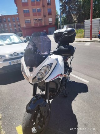 Triumph Tiger 1050 Sport Negra/Blanca