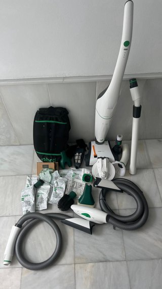 Aspiradora Kobold VB 110 con accesorios