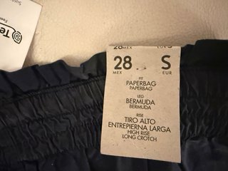 Bermuda azul marino Talla M