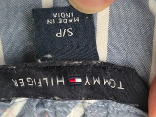Blusa Tommy Hilfiger Talla S Rayas