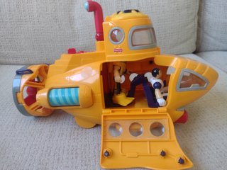 Submarino Fisher Price Amarillo