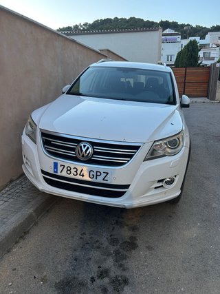 Volkswagen Tiguan 4 motion ful extras 2010