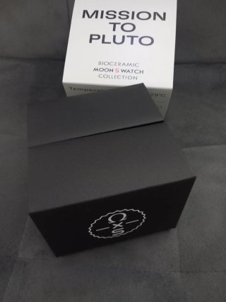 Omega Mission to Pluto Bioceramic