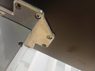 9 Mesas de oficina negra y plateada