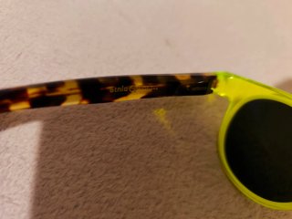 Gafas de sol tortuga y neón