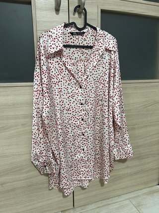 Camisa ZARA Estampado Corazones