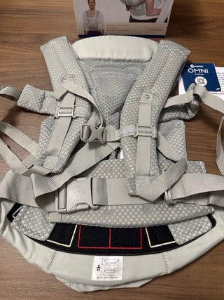 Ergobaby Omni Breeze Cinzento Caixa Manual