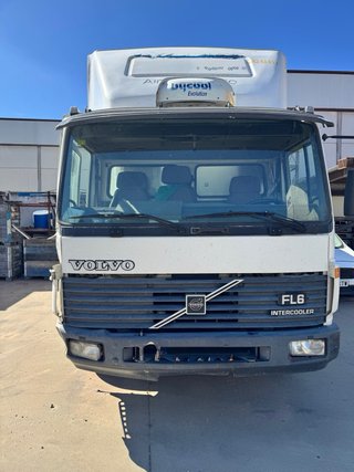 Camión Volvo FL6