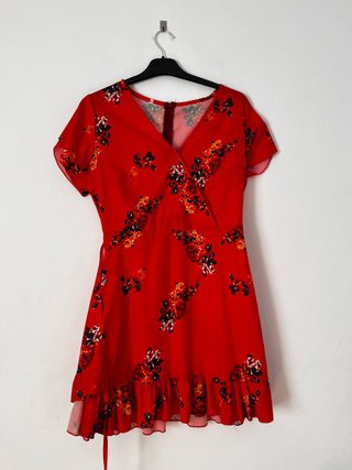 Vestido Rojo Estampado Floral Talla M