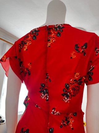 Vestido Rojo Estampado Floral Talla M