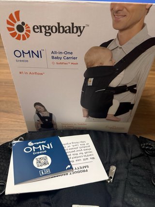 Mochila Ergobaby Omni Breeze Preta