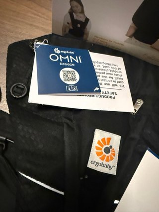 Mochila Ergobaby Omni Breeze Preta