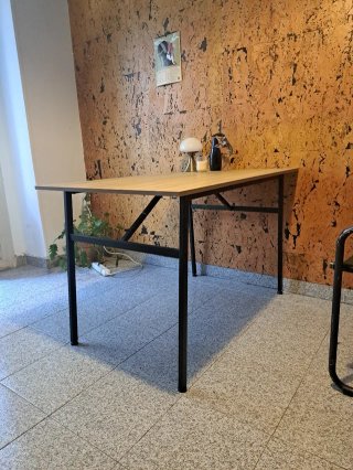 Mesa de escritorio madera y metal